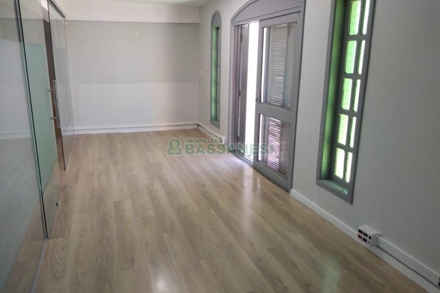 Casa Comercial com 300m², no bairro Bela Vista em Caxias do Sul para Alugar