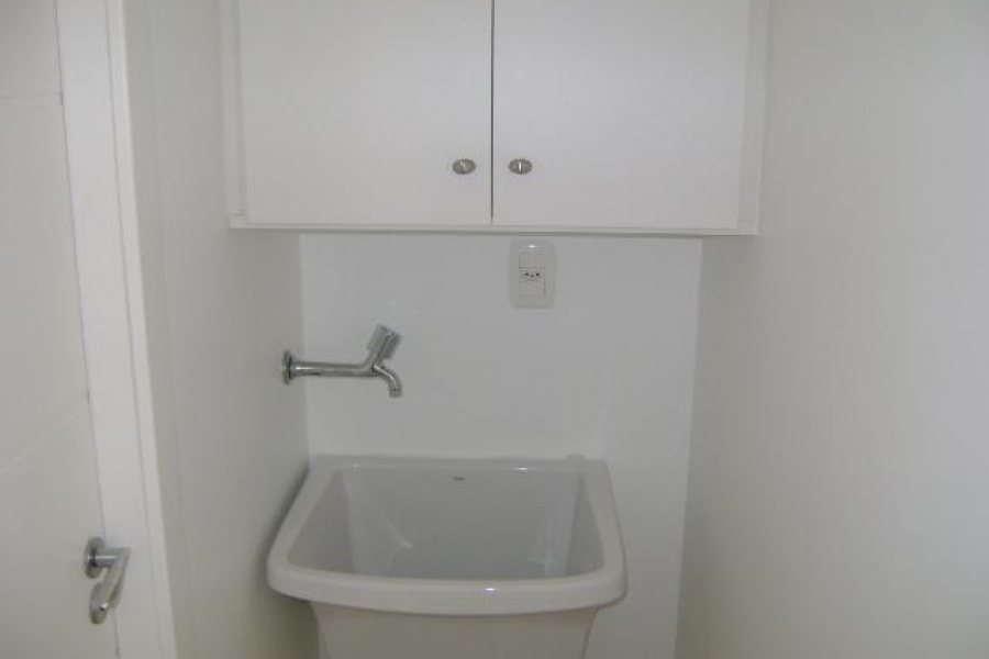 Apto Mobiliado com 34m², 1 dormitório, 1 vaga, no bairro São Pelegrino em Caxias do Sul para Alugar