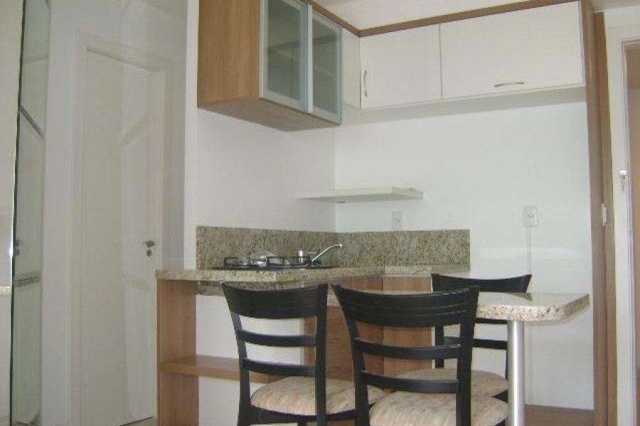 Apto Mobiliado com 34m², 1 dormitório, 1 vaga, no bairro São Pelegrino em Caxias do Sul para Alugar