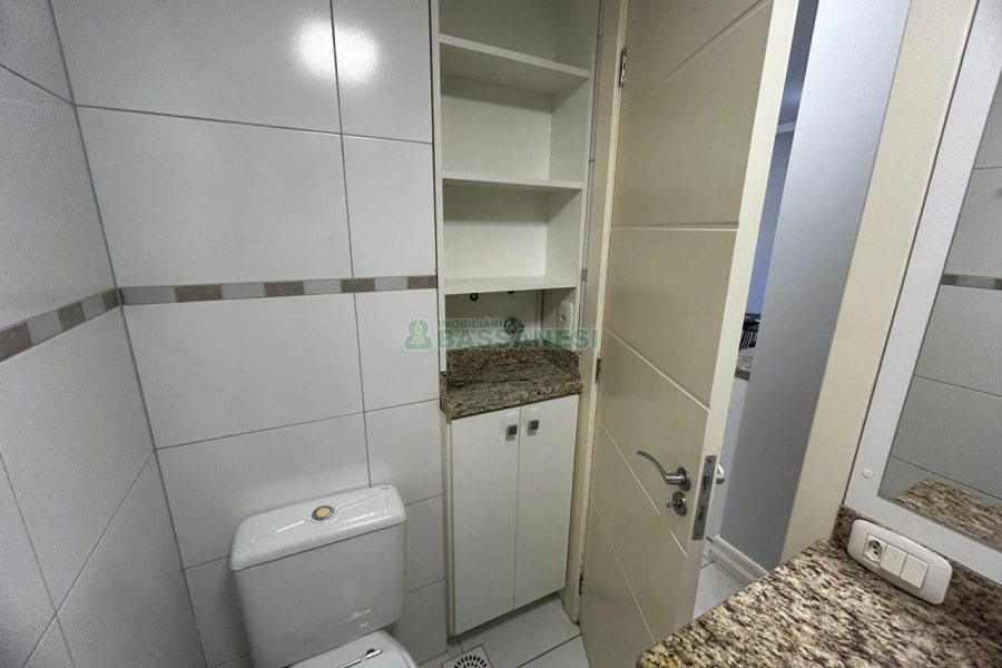 Apto Mobiliado com 34m², 1 dormitório, 1 vaga, no bairro São Pelegrino em Caxias do Sul para Alugar