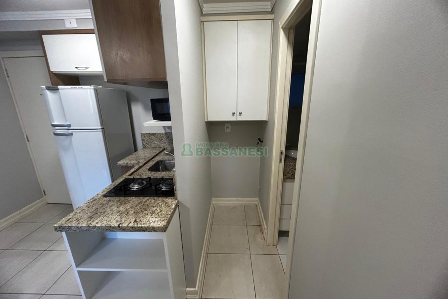 Apto Mobiliado com 34m², 1 dormitório, 1 vaga, no bairro São Pelegrino em Caxias do Sul para Alugar