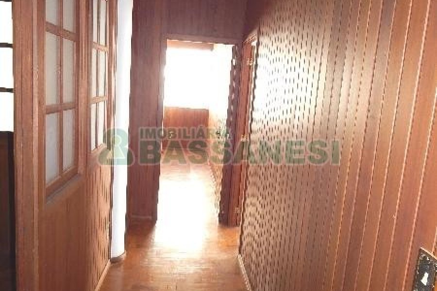 Sala com 140m², no bairro Centro em Caxias do Sul para Comprar