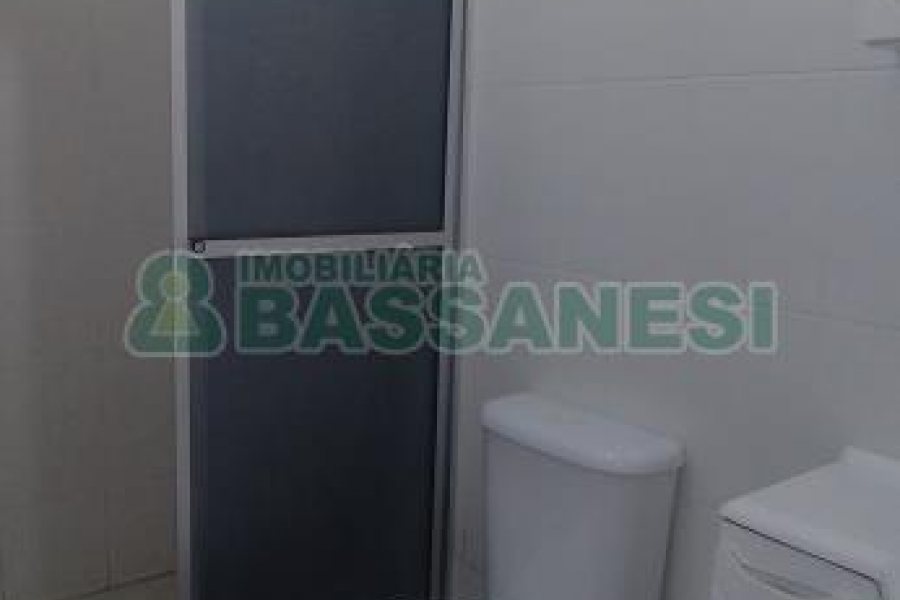 Apartamento com 63m², 2 dormitórios, 1 vaga, no bairro Madureira em Caxias do Sul para Comprar