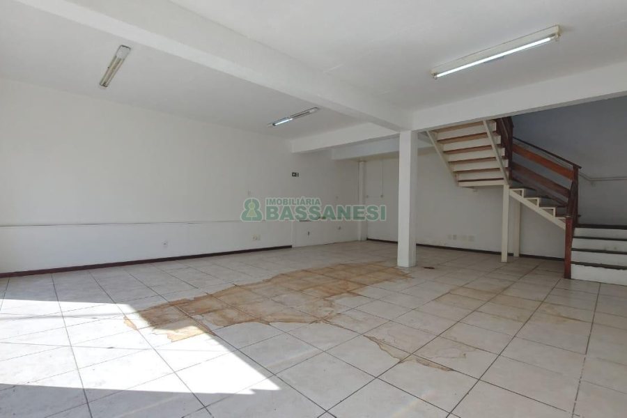 Loja com 117m², no bairro Centro em Caxias do Sul para Alugar