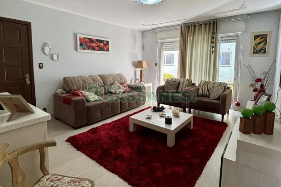 Apartamento com 124m², 3 dormitórios, 1 vaga, no bairro Rio Branco em Caxias do Sul para Comprar