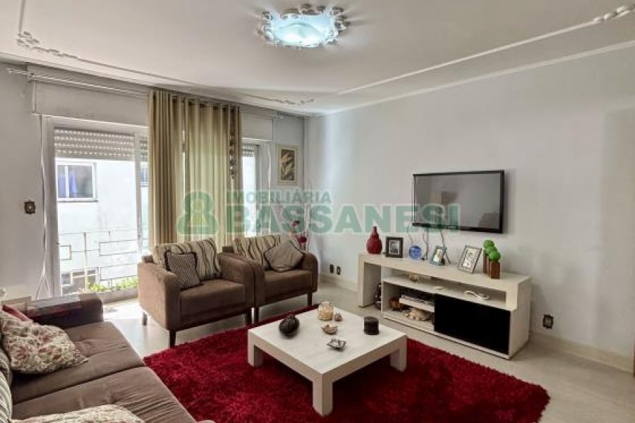 Apartamento com 124m², 3 dormitórios, 1 vaga, no bairro Rio Branco em Caxias do Sul para Comprar