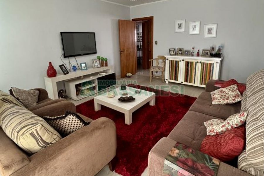 Apartamento com 124m², 3 dormitórios, 1 vaga, no bairro Rio Branco em Caxias do Sul para Comprar