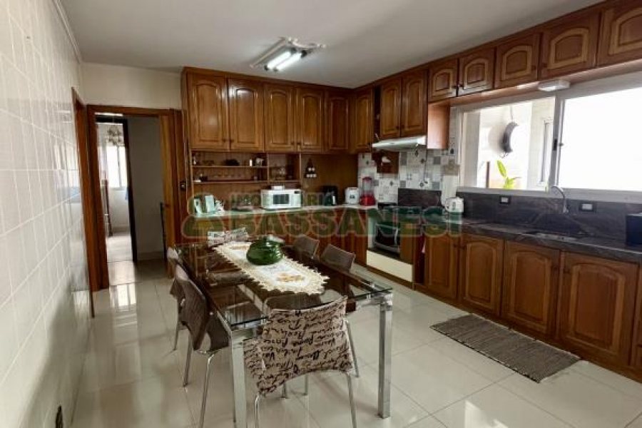 Apartamento com 124m², 3 dormitórios, 1 vaga, no bairro Rio Branco em Caxias do Sul para Comprar