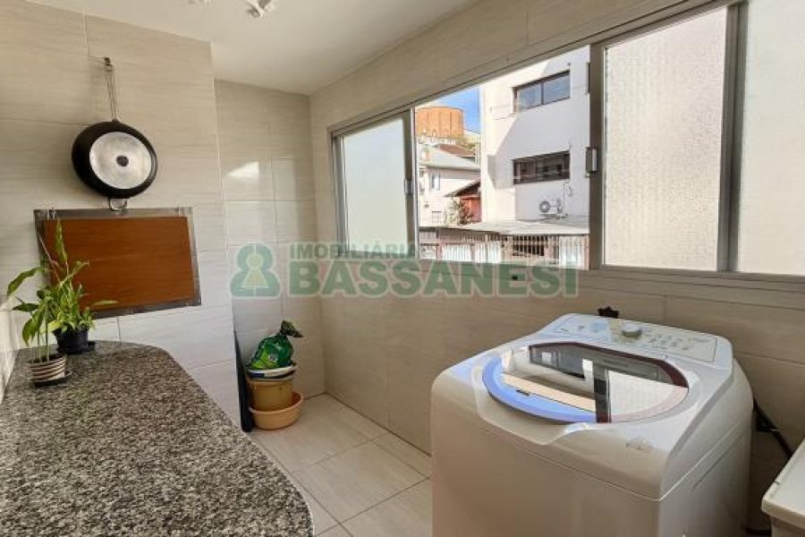 Apartamento com 124m², 3 dormitórios, 1 vaga, no bairro Rio Branco em Caxias do Sul para Comprar