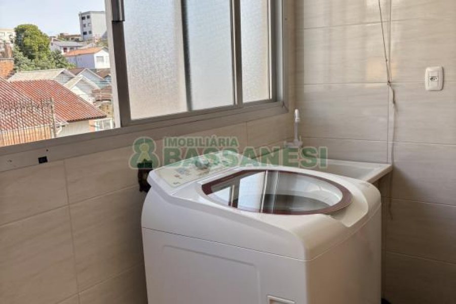 Apartamento com 124m², 3 dormitórios, 1 vaga, no bairro Rio Branco em Caxias do Sul para Comprar