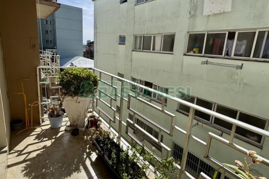 Apartamento com 124m², 3 dormitórios, 1 vaga, no bairro Rio Branco em Caxias do Sul para Comprar