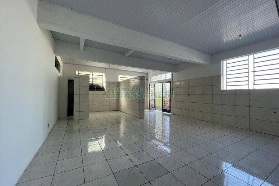 Loja com 80m², no bairro São Leopoldo em Caxias do Sul para Alugar