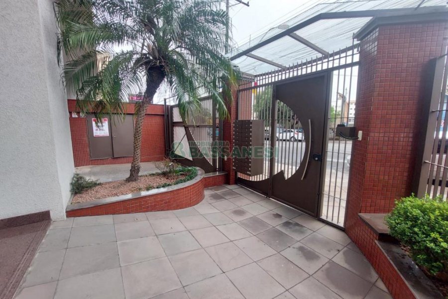 Apto Mobiliado com 92m², 2 dormitórios, 2 vagas, no bairro Centro em Caxias do Sul para Comprar