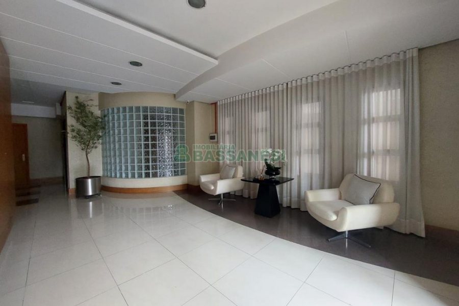 Apto Mobiliado com 92m², 2 dormitórios, 2 vagas, no bairro Centro em Caxias do Sul para Comprar