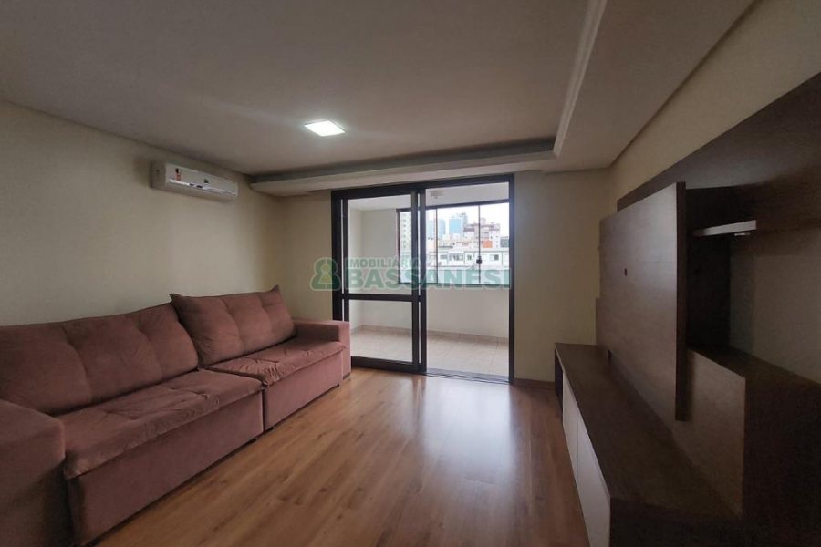 Apto Mobiliado com 92m², 2 dormitórios, 2 vagas, no bairro Centro em Caxias do Sul para Comprar