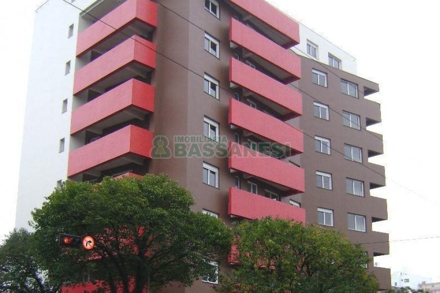 Apto Mobiliado com 55m², 1 dormitório, 1 vaga, no bairro Lourdes em Caxias do Sul para Alugar