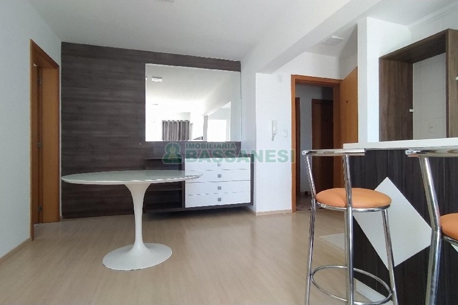Apto Mobiliado com 55m², 1 dormitório, 1 vaga, no bairro Lourdes em Caxias do Sul para Alugar