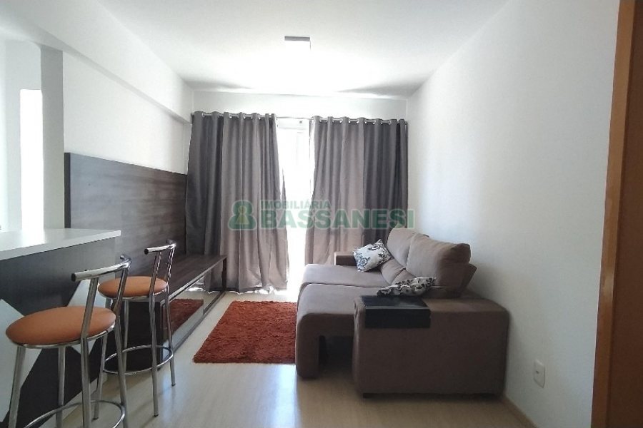 Apto Mobiliado com 55m², 1 dormitório, 1 vaga, no bairro Lourdes em Caxias do Sul para Alugar