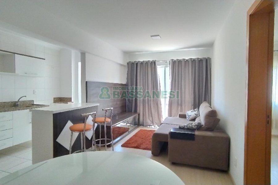 Apto Mobiliado com 55m², 1 dormitório, 1 vaga, no bairro Lourdes em Caxias do Sul para Alugar