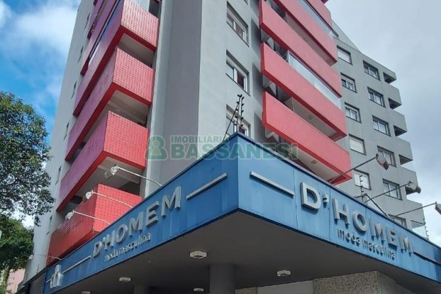 Apto Mobiliado com 55m², 1 dormitório, 2 vagas, no bairro Lourdes em Caxias do Sul para Alugar