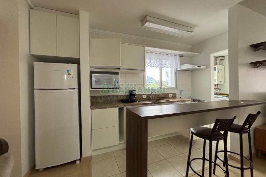 Apto Mobiliado com 55m², 1 dormitório, 2 vagas, no bairro Lourdes em Caxias do Sul para Alugar