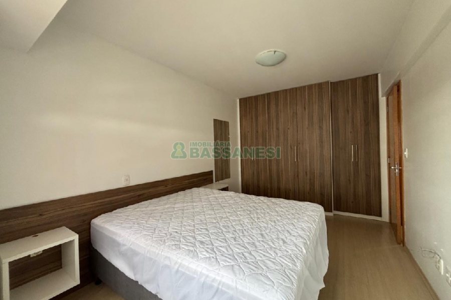 Apto Mobiliado com 55m², 1 dormitório, 2 vagas, no bairro Lourdes em Caxias do Sul para Alugar