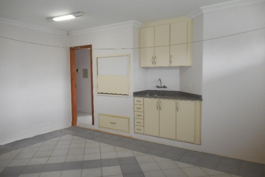 Casa com 250m², 3 dormitórios, 2 vagas, no bairro Petrópolis em Caxias do Sul para Alugar