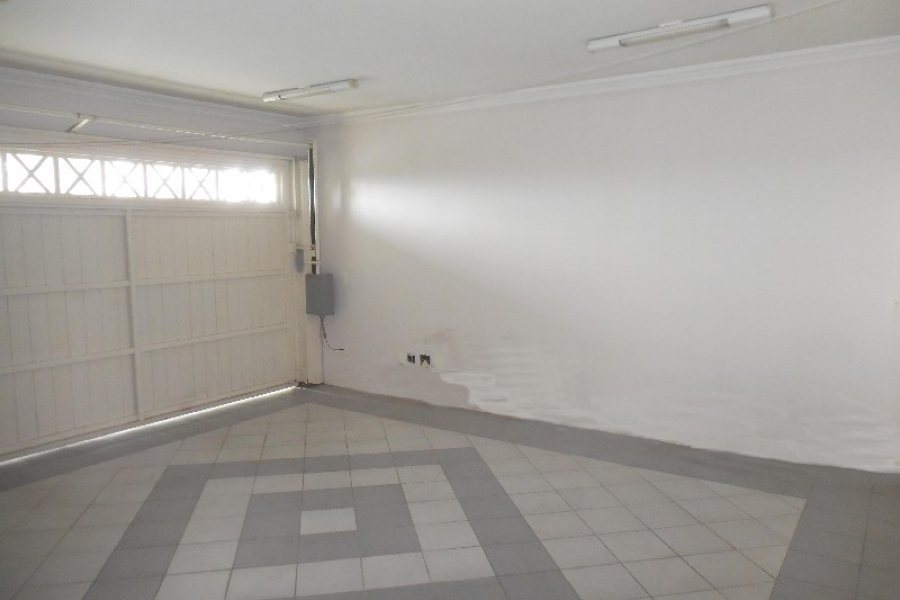 Casa com 250m², 3 dormitórios, 2 vagas, no bairro Petrópolis em Caxias do Sul para Alugar