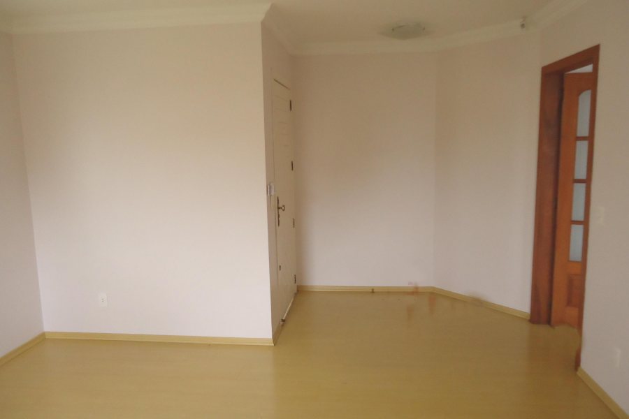 Casa com 250m², 3 dormitórios, 2 vagas, no bairro Petrópolis em Caxias do Sul para Alugar