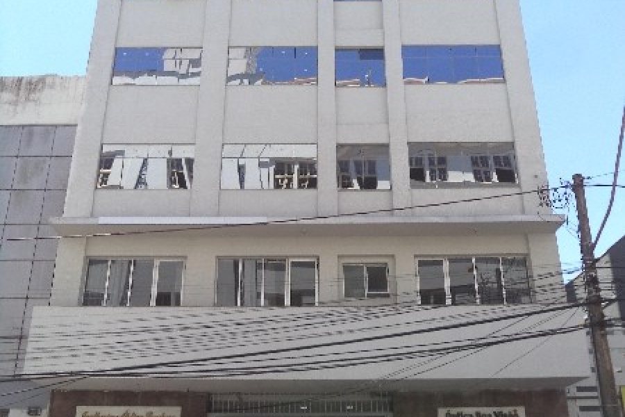 Sala com 160m², no bairro Centro em Caxias do Sul para Alugar