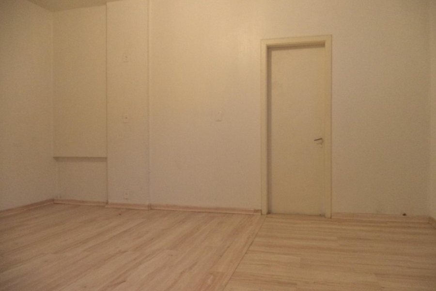 Sala com 160m², no bairro Centro em Caxias do Sul para Alugar