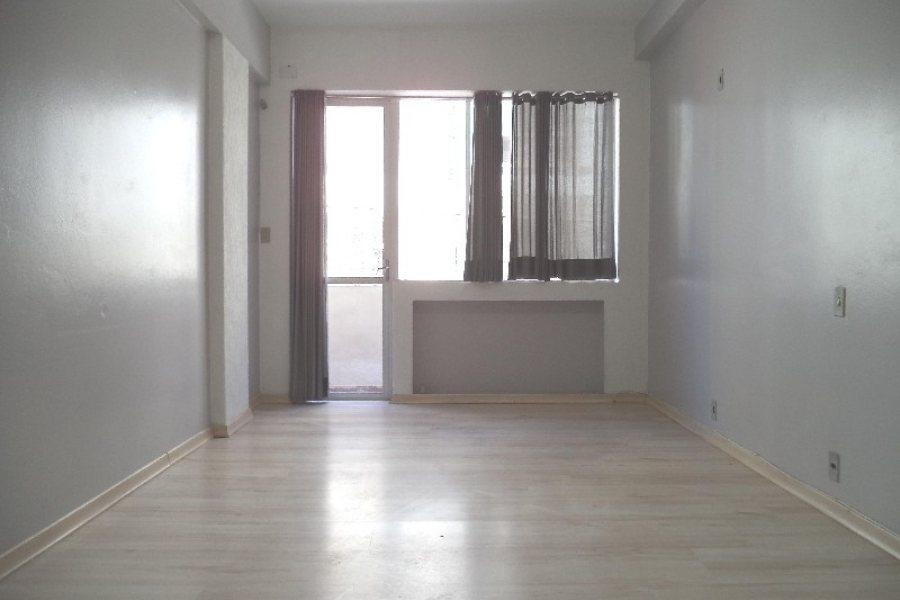 Sala com 160m², no bairro Centro em Caxias do Sul para Alugar