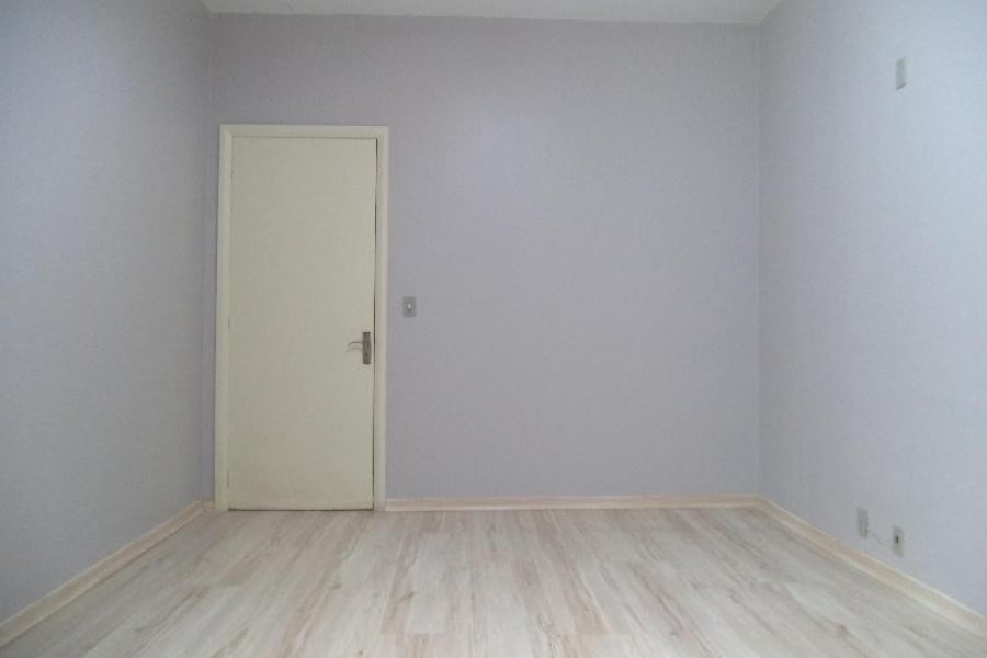 Sala com 160m², no bairro Centro em Caxias do Sul para Alugar