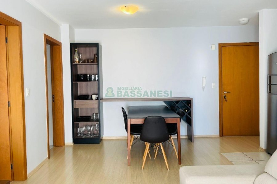 Apartamento com 52m², 1 dormitório, 1 vaga, no bairro Lourdes em Caxias do Sul para Alugar