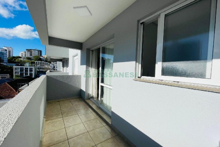 Apartamento com 52m², 1 dormitório, 1 vaga, no bairro Lourdes em Caxias do Sul para Alugar