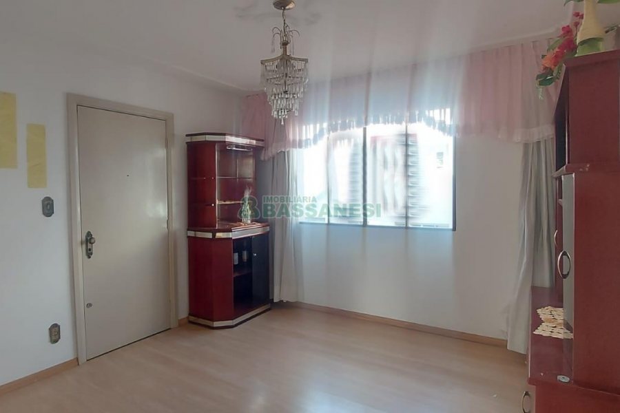 Apto Mobiliado com 77m², 2 dormitórios, 1 vaga, no bairro Rio Branco em Caxias do Sul para Alugar