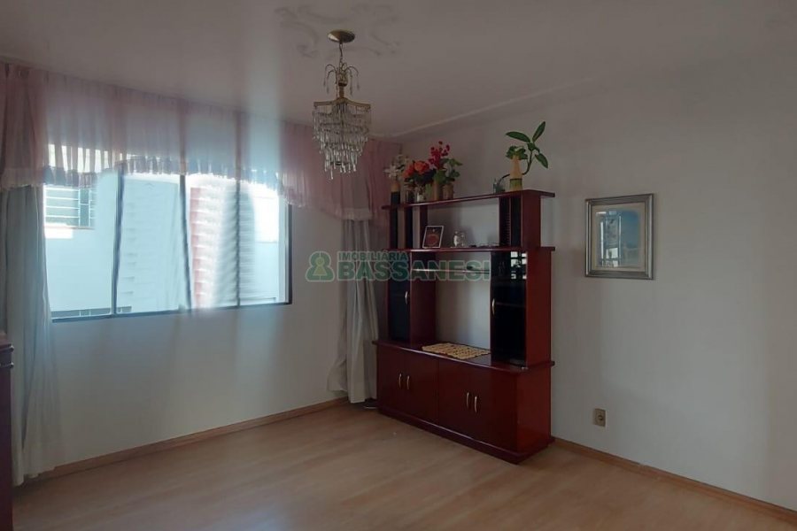 Apto Mobiliado com 77m², 2 dormitórios, 1 vaga, no bairro Rio Branco em Caxias do Sul para Alugar