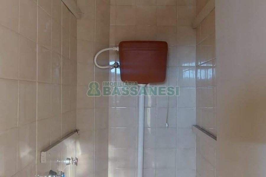 Apto Mobiliado com 77m², 2 dormitórios, 1 vaga, no bairro Rio Branco em Caxias do Sul para Alugar