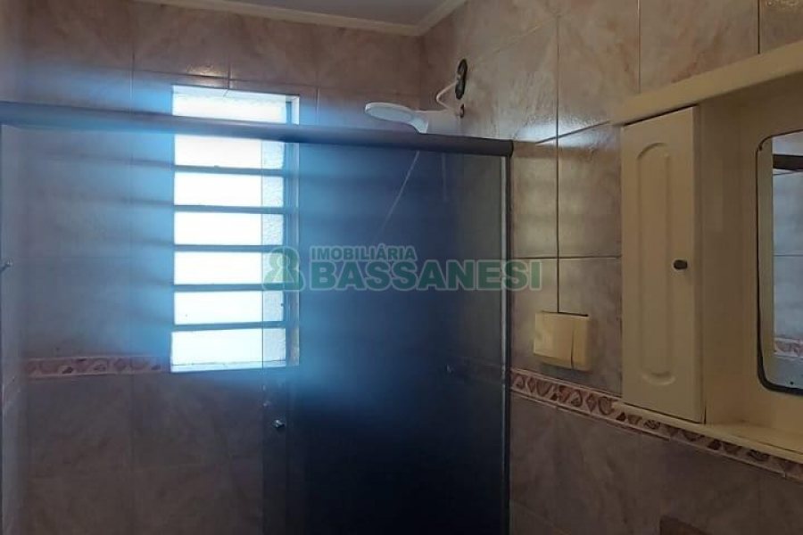Apto Mobiliado com 77m², 2 dormitórios, 1 vaga, no bairro Rio Branco em Caxias do Sul para Alugar