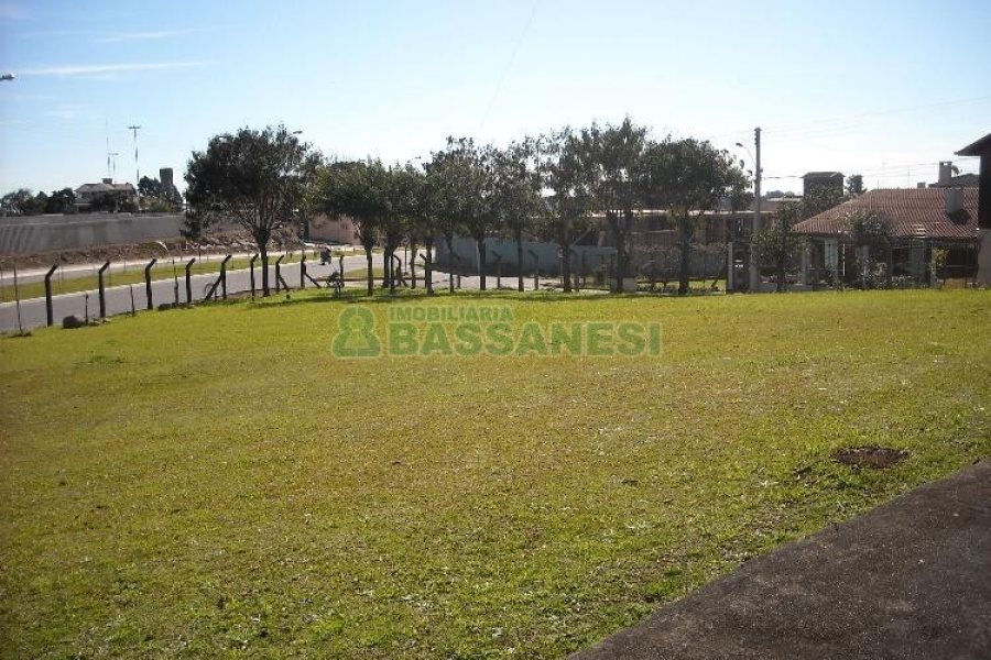 Terreno com 1260m², no bairro Cinqüentenário em Caxias do Sul para Alugar