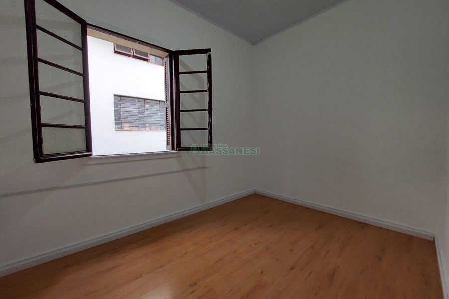 Loja com 150m², no bairro São Pelegrino em Caxias do Sul para Alugar