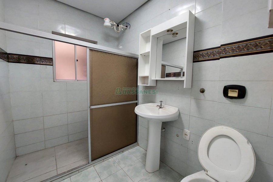 Loja com 150m², no bairro São Pelegrino em Caxias do Sul para Alugar