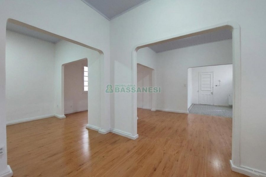Loja com 150m², no bairro São Pelegrino em Caxias do Sul para Alugar