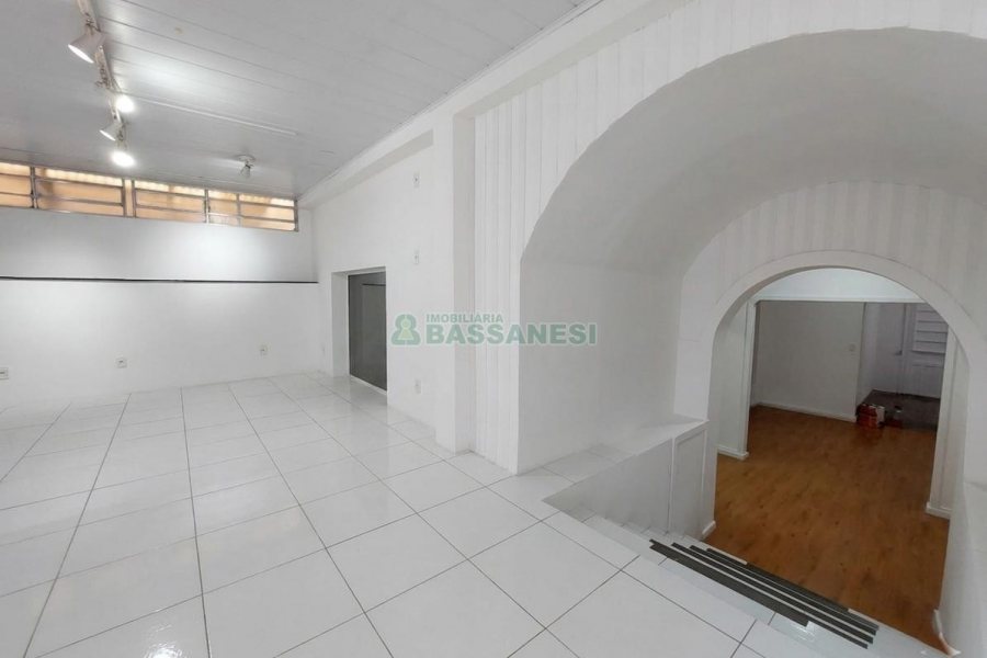 Loja com 150m², no bairro São Pelegrino em Caxias do Sul para Alugar