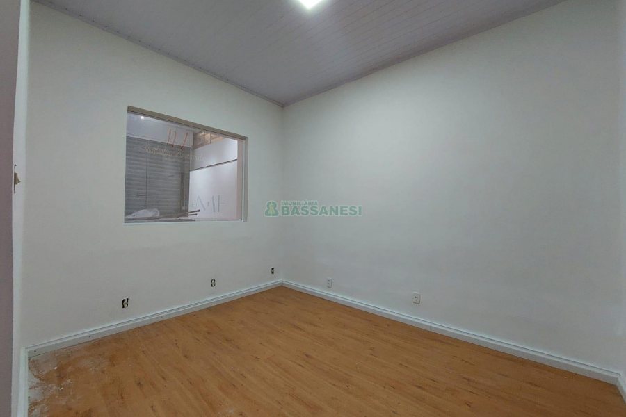 Loja com 150m², no bairro São Pelegrino em Caxias do Sul para Alugar