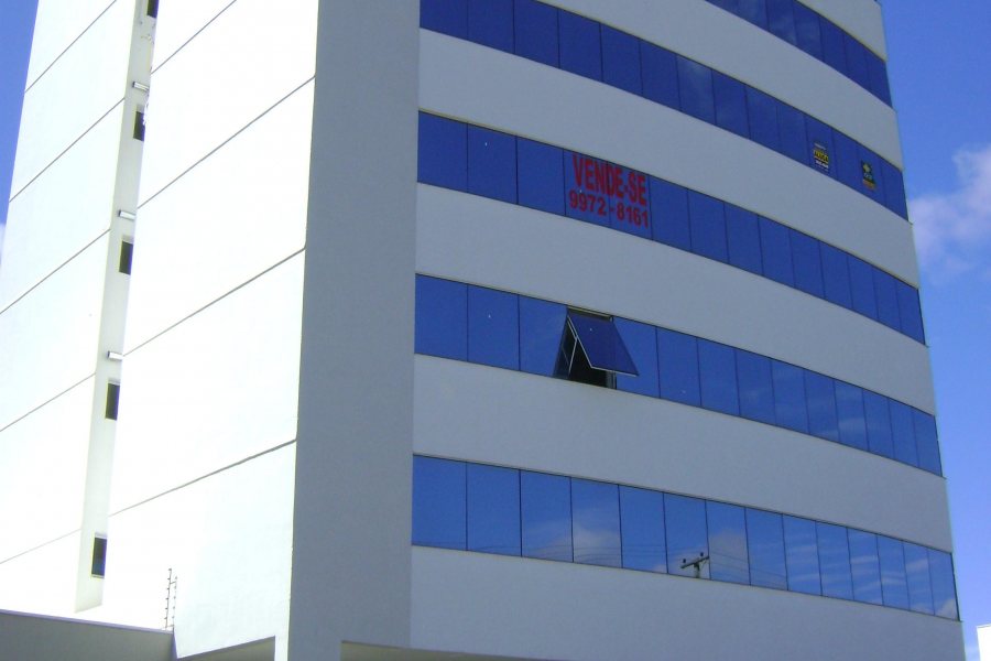 Kitinete Mobiliado com 44m², 1 dormitório, 1 vaga, no bairro Villagio Iguatemi em Caxias do Sul para Comprar