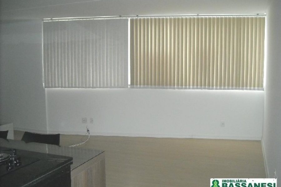 Kitinete Mobiliado com 44m², 1 dormitório, 1 vaga, no bairro Villagio Iguatemi em Caxias do Sul para Comprar