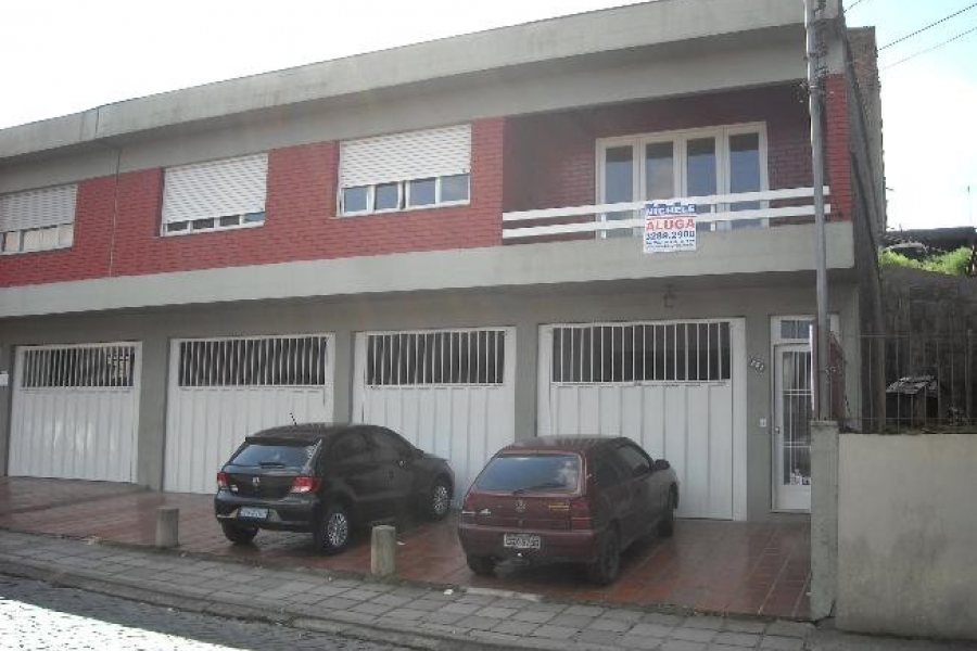 Casa com 150m², 3 dormitórios, 1 vaga, no bairro Rio Branco em Caxias do Sul para Alugar