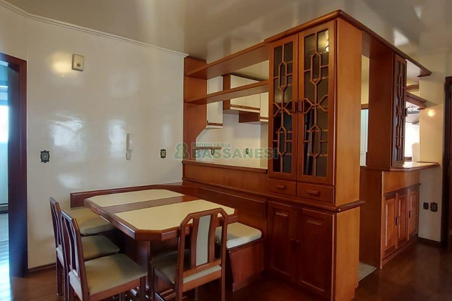 Apto Mobiliado com 140m², 3 dormitórios, 2 vagas, no bairro Lourdes em Caxias do Sul para Alugar