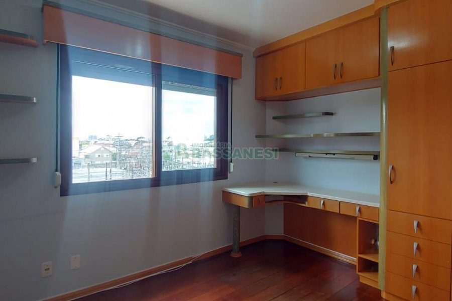 Apto Mobiliado com 140m², 3 dormitórios, 2 vagas, no bairro Lourdes em Caxias do Sul para Alugar